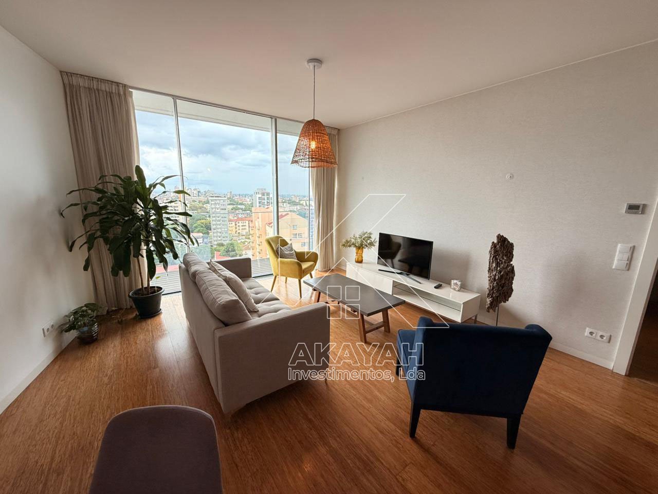 Apartamento T2 mobilado para alugar no Condomínio Platinium