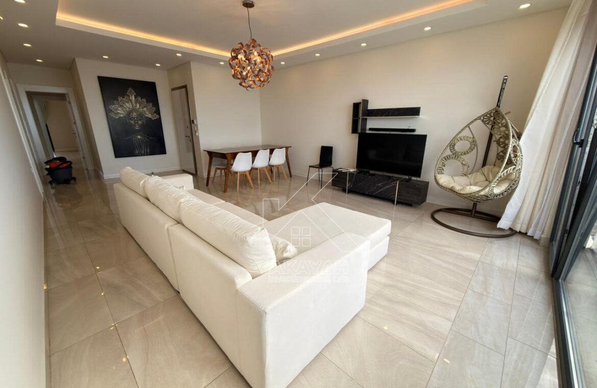 Apartamento T3 em arrendamento com vista ao mar