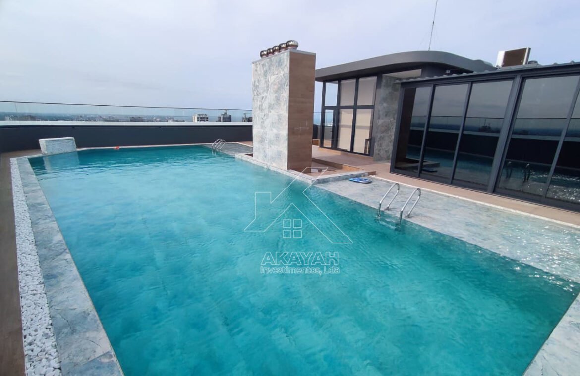 Piscina do edifício VQ Cornes