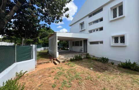 Arrenda-se Moradia T3+1 na Sommerschield