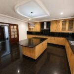 Cozinha equipada e moderna