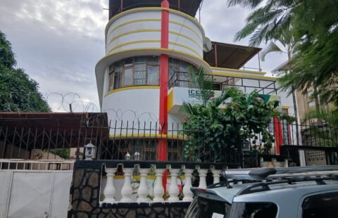 Arrenda-se Moradia T8 no Bairro Central