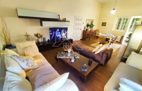 Vende-se Moradia T4 rústica e moderna mobilada na Polana