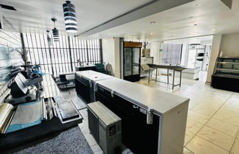 Vende-se ou Arrenda-se Loja Comercial na Malhangalene