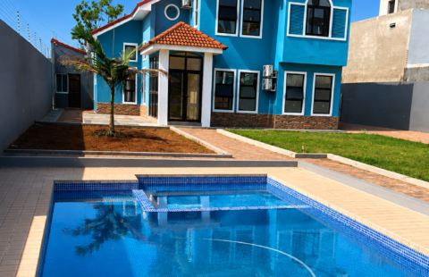 Vende-se Moradia T5 no Triunfo II no Aqua Park