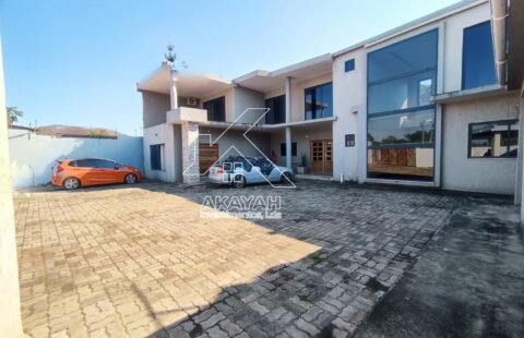 Vende-se Moradia T3+1 na Matola Djuba