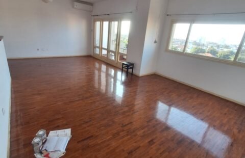 Arrenda-se Apartamento T4 no Prédio do Standard Bank
