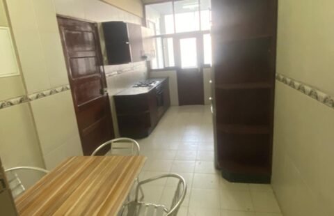 Arrenda-se apartamento T3 mobilado com vista para o mar